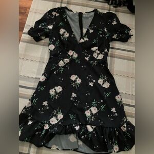 Boutique style dress women’s small floral design worn once